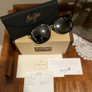 Maui Jim Sunglasses- Violet Lake